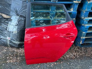 bontott KIA VENGA Bal hátsó Ajtó (Részeivel)