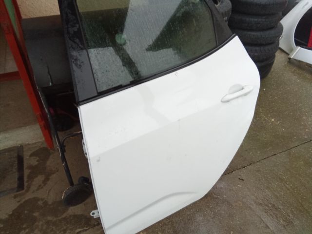 bontott KIA VENGA Bal hátsó Ajtó (Üres lemez)