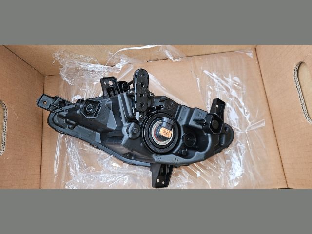 bontott KIA VENGA Bal Ködfényszóró