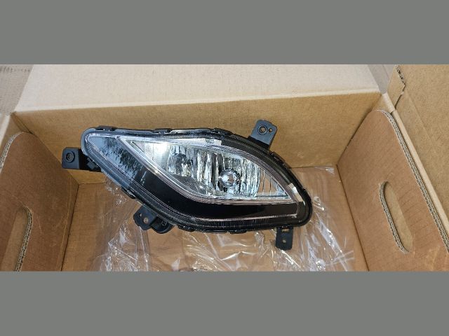 bontott KIA VENGA Bal Ködfényszóró