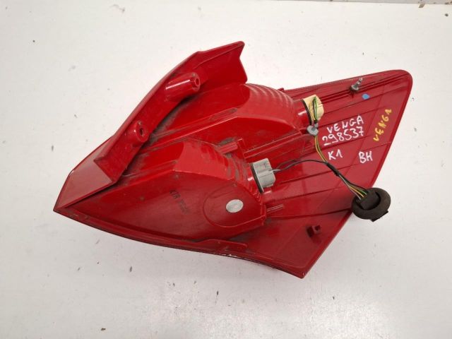 bontott KIA VENGA Bal Külső Hátsó Lámpa