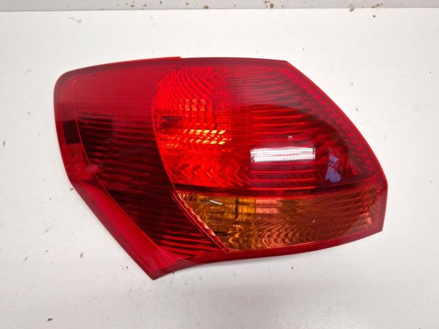 bontott KIA VENGA Bal Külső Hátsó Lámpa