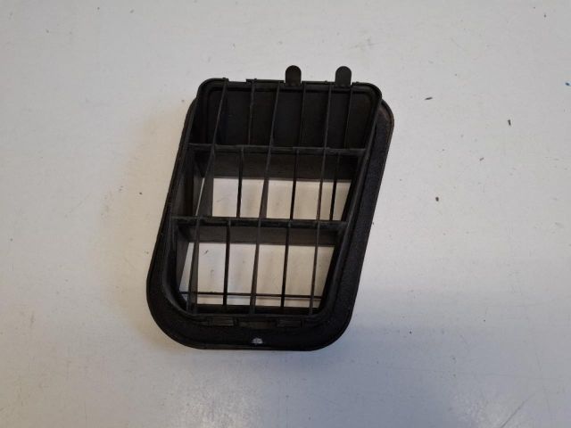 bontott KIA VENGA Csomagtér Szellőző Bal