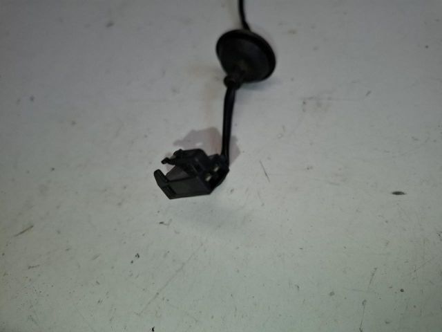 bontott KIA VENGA Csomagtérajtó Kilincs