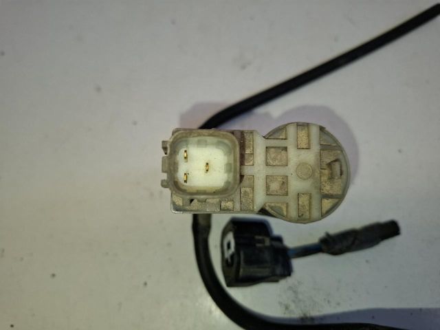 bontott KIA VENGA Első Ablakmosó Szivattyú