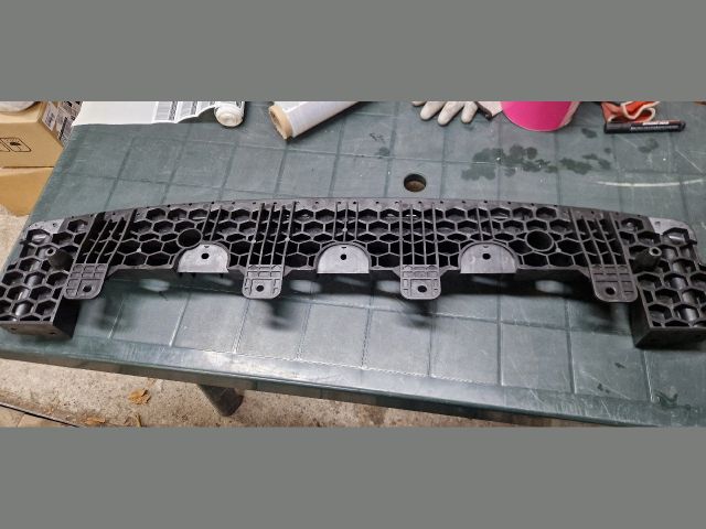 bontott KIA VENGA Első Lökhárító Alsó (Műanyag)