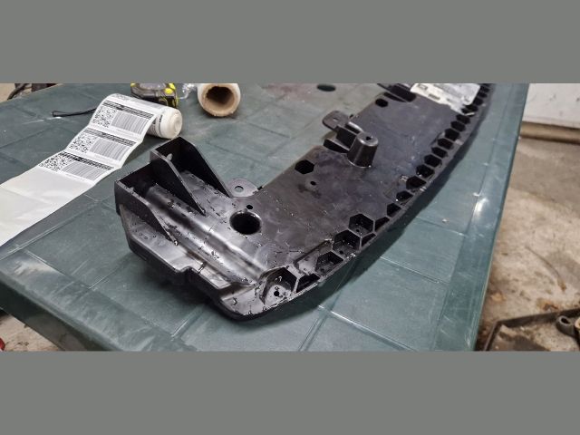 bontott KIA VENGA Első Lökhárító Alsó (Műanyag)