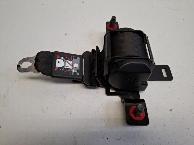 bontott KIA VENGA Hátsó középső Biztonsági Öv