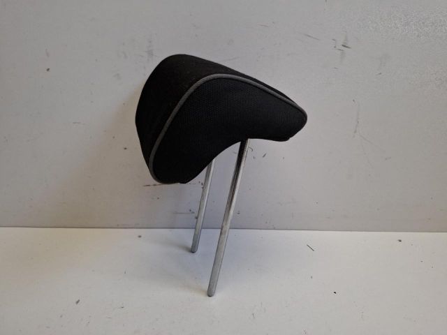 bontott KIA VENGA Hátsó középső Fejtámla