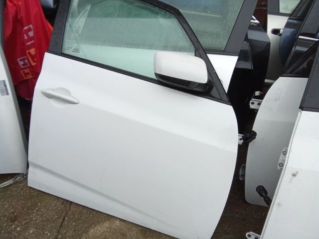 bontott KIA VENGA Jobb első Ablak