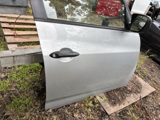 bontott KIA VENGA Jobb első Ajtó (Részeivel)