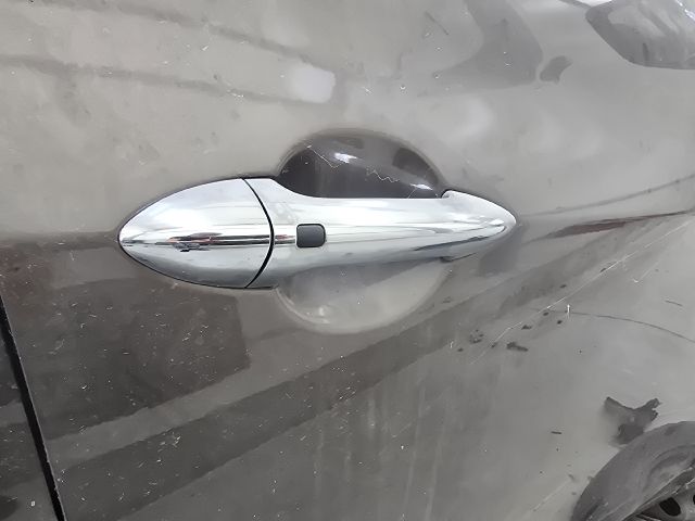 bontott KIA VENGA Jobb első Külső Kilincs