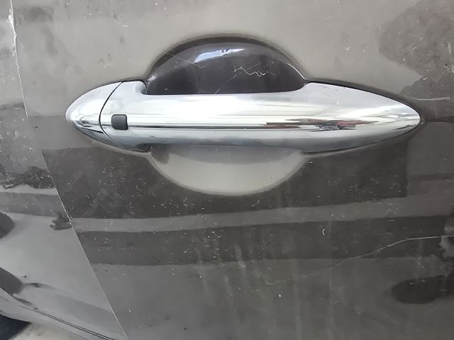 bontott KIA VENGA Jobb első Külső Kilincs