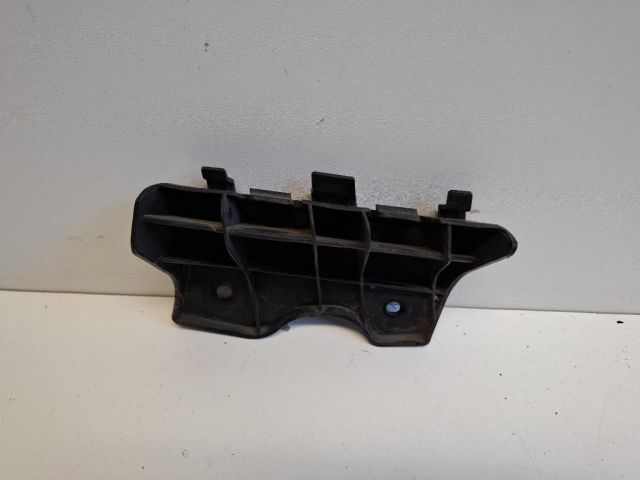 bontott KIA VENGA Jobb első Lökhárító Tartó (Műanyag)
