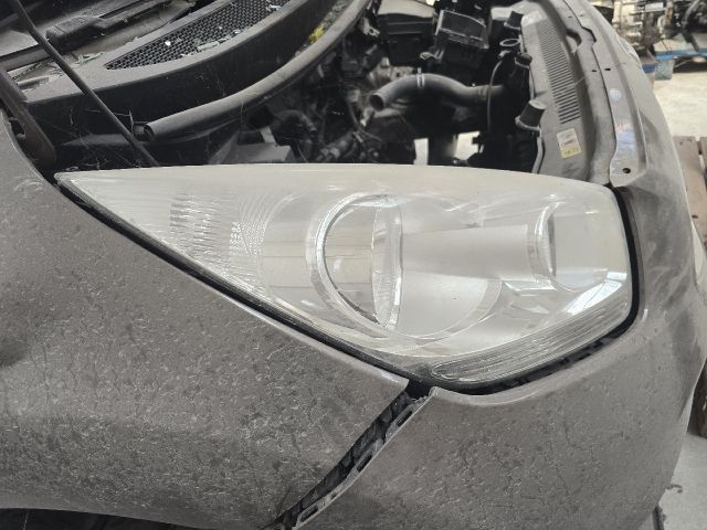 bontott KIA VENGA Jobb Fényszóró
