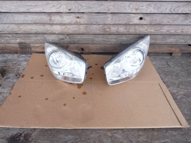 bontott KIA VENGA Jobb Fényszóró