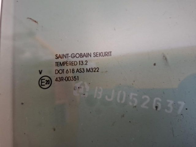 bontott KIA VENGA Jobb hátsó Ablak