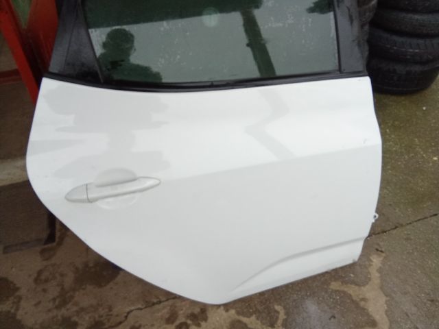 bontott KIA VENGA Jobb hátsó Ajtó (Üres lemez)