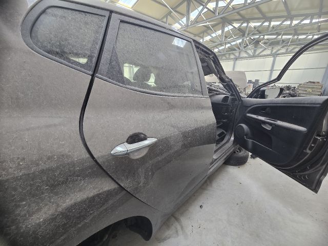 bontott KIA VENGA Jobb hátsó Ajtó (Üres lemez)