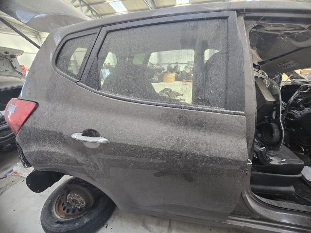 bontott KIA VENGA Jobb hátsó Ajtó (Üres lemez)