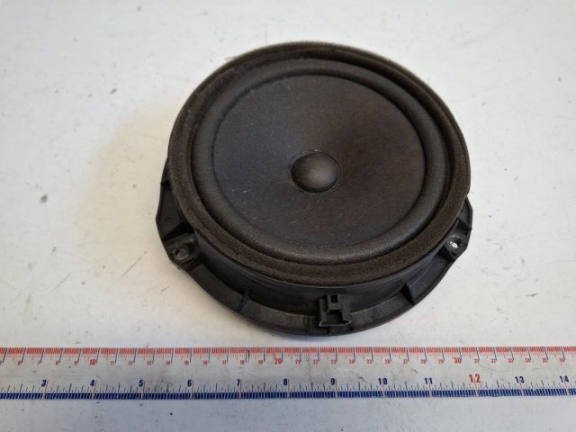 bontott KIA VENGA Jobb hátsó Hangszóró