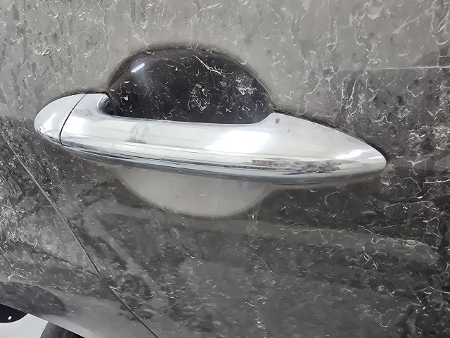 bontott KIA VENGA Jobb hátsó Külső Kilincs