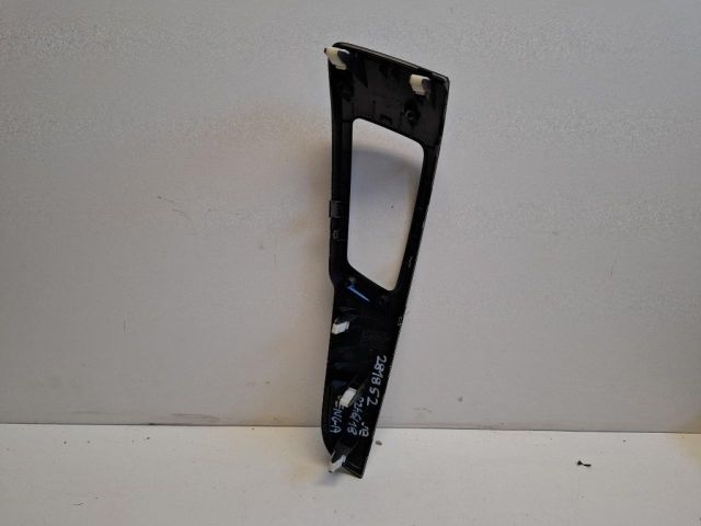 bontott KIA VENGA Jobb Műszerfal Díszléc