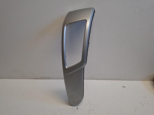 bontott KIA VENGA Jobb Műszerfal Díszléc