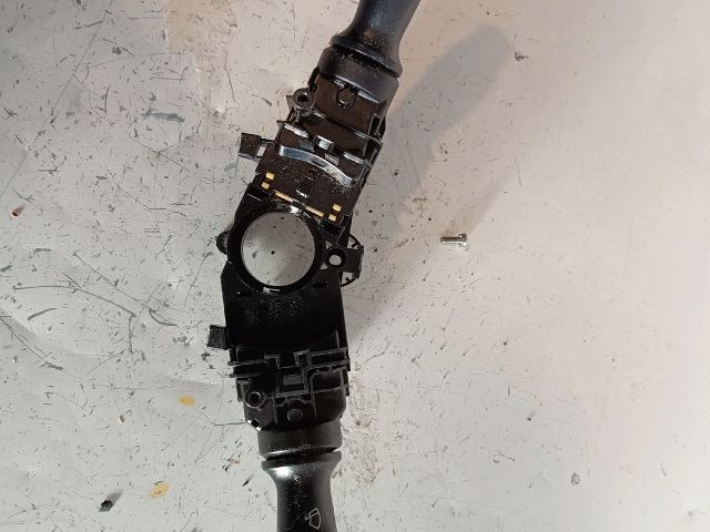 bontott KIA VENGA Komplett Kormánykapcsoló (Bajuszkapcsoló)