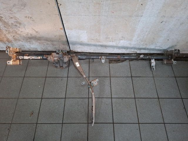 bontott KIA VENGA Műszerfal Tartó Vas