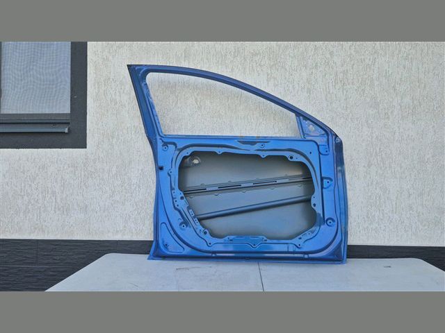 bontott KIA XCEED Bal első Ajtó (Üres lemez)