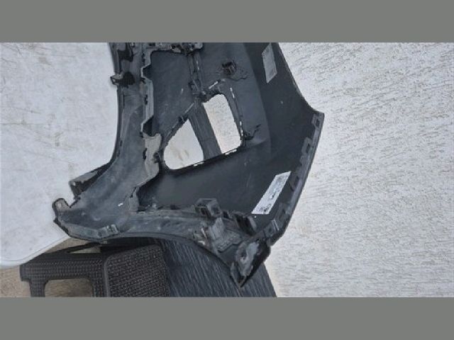 bontott KIA XCEED Első Lökhárító (Részeivel)