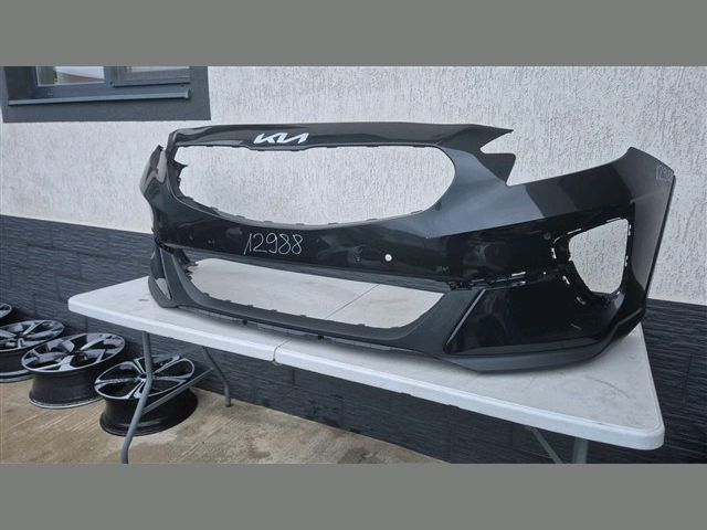 bontott KIA XCEED Első Lökhárító (Részeivel)