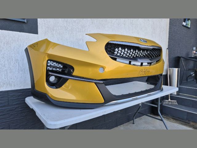 bontott KIA XCEED Első Lökhárító (Részeivel)