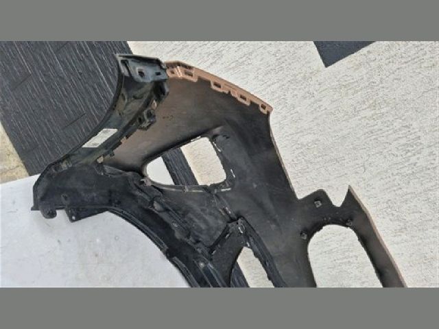 bontott KIA XCEED Első Lökhárító (Részeivel)