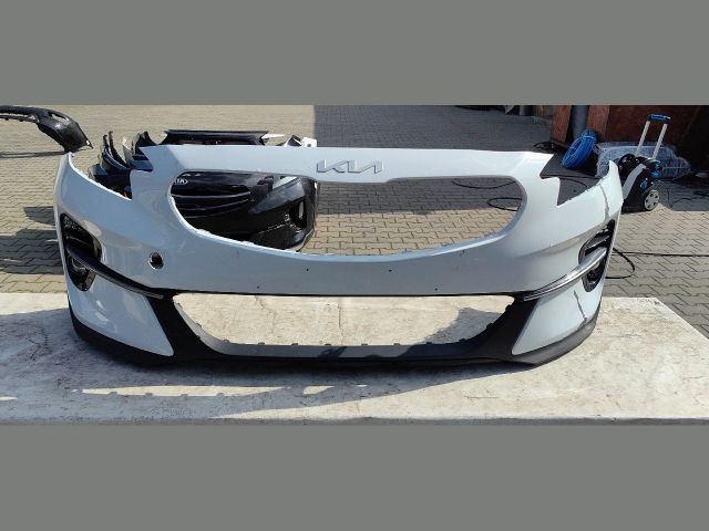 bontott KIA XCEED Első Lökhárító (Üresen)