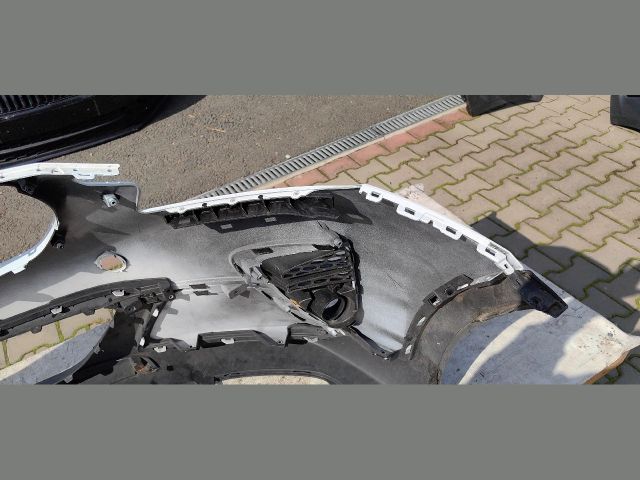 bontott KIA XCEED Első Lökhárító (Üresen)