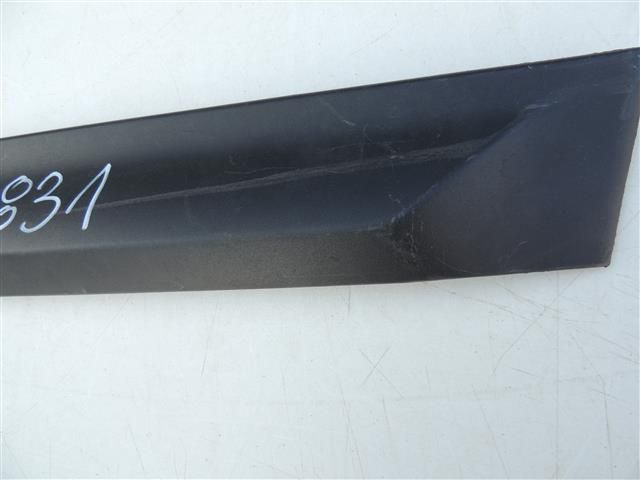 bontott KIA XCEED Jobb hátsó Ajtó Díszléc