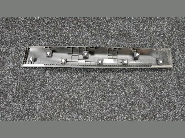 bontott KIA XCEED Jobb hátsó Ajtó Díszléc