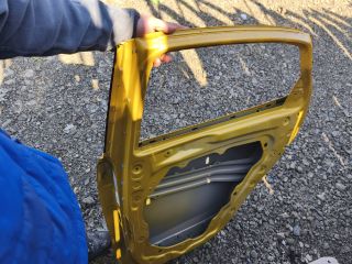 bontott KIA XCEED Jobb hátsó Ajtó (Üres lemez)