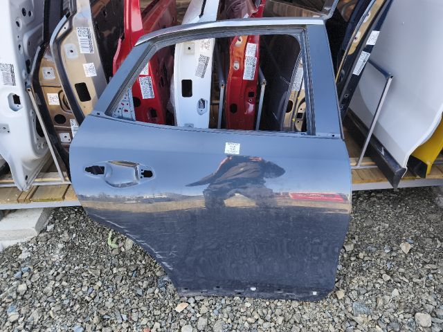 bontott KIA XCEED Jobb hátsó Ajtó (Üres lemez)