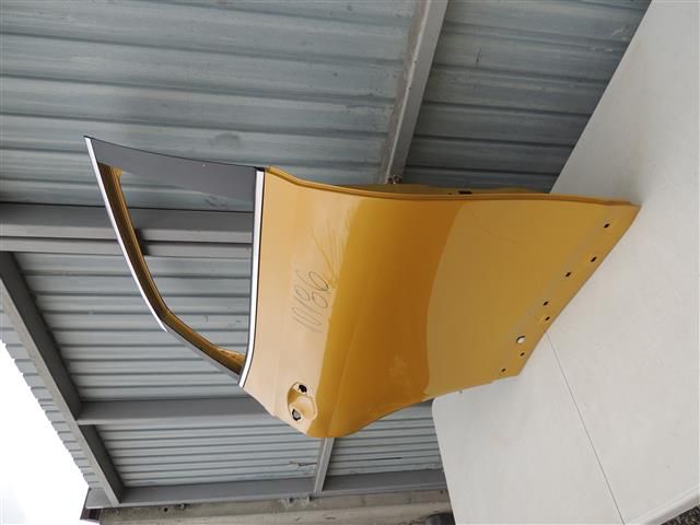 bontott KIA XCEED Jobb hátsó Ajtó (Üres lemez)