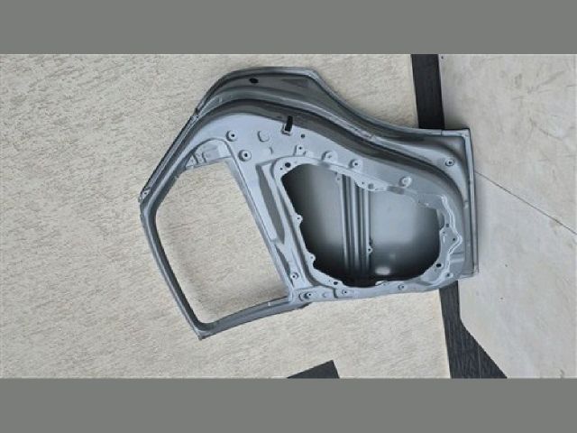 bontott KIA XCEED Jobb hátsó Ajtó (Üres lemez)