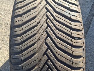 bontott  KOLEOS Gumiabroncs Szett