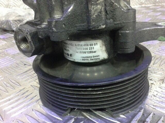 bontott   Kormányszervó Motor (Hidraulikus)