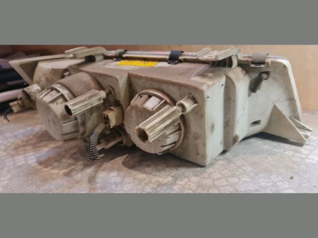 bontott LADA 110 Bal Fényszóró