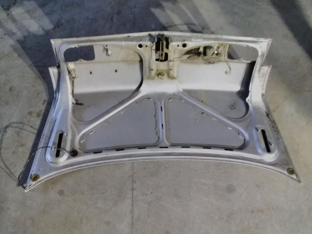 bontott LADA 110 Csomagtérajtó (Részeivel)