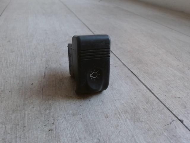 bontott LADA 110 Világítás Kapcsoló