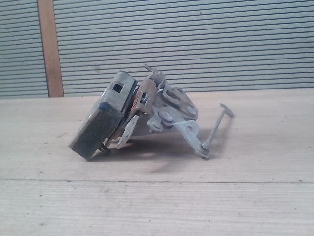 bontott LADA 111 Jobb hátsó Ajtózár