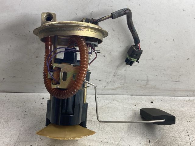 bontott LADA 112 Üzemanyag Szivattyú